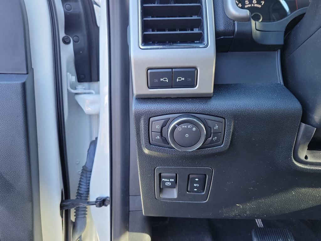 Certified 2020 Ford F150 Lariat w/ Equipment Group 502A Luxury image 21