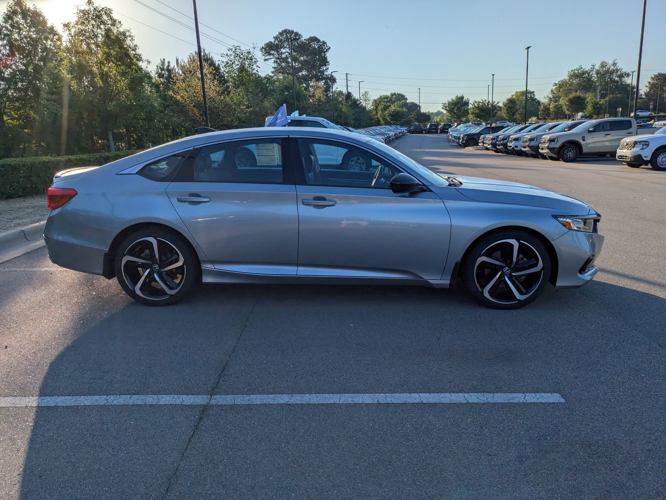 Used 2021 Honda Accord Sport Special Edition image 3