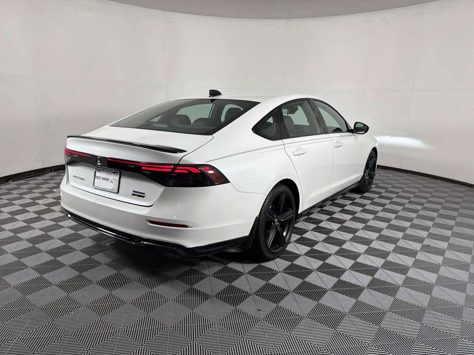 Used 2024 Honda Accord Sport image 11