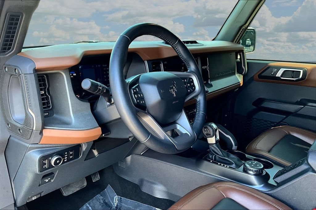 Certified 2024 Ford Bronco Outer Banks w/ Sasquatch Package AWD/4WD image 19