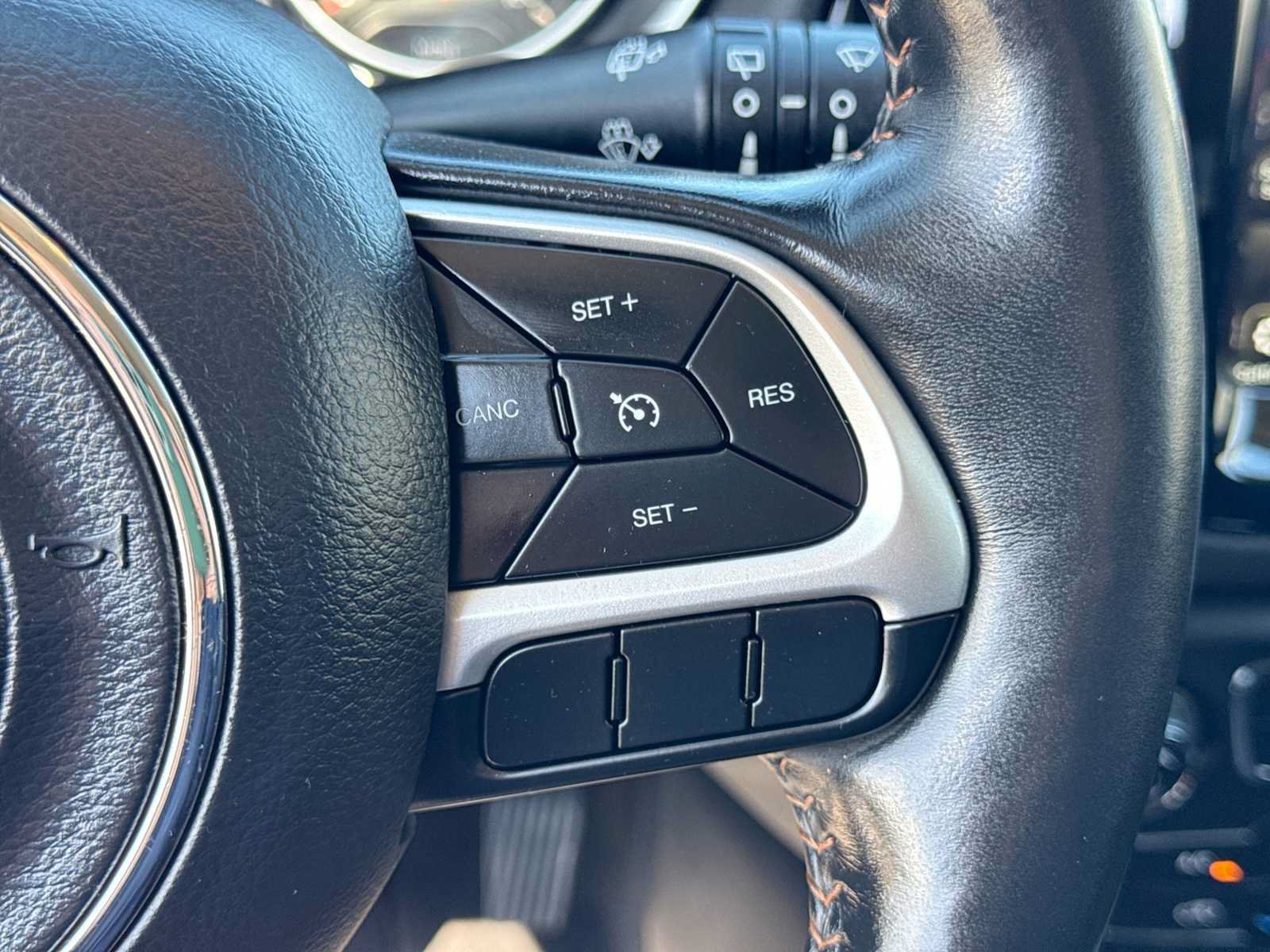 Used 2018 Jeep Compass Limited w/ Navigation Group AWD/4WD image 23