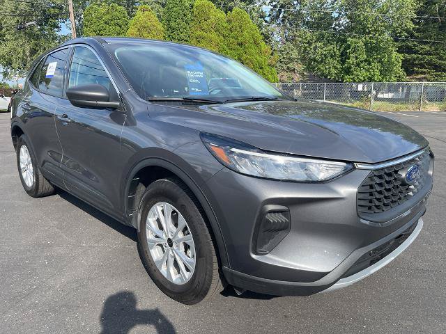 Certified 2023 Ford Escape Active AWD/4WD image 3