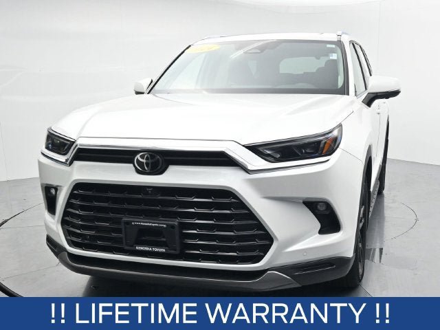 Used 2024 Toyota Grand Highlander AWD image 3