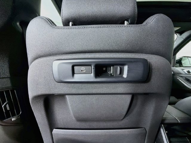 Used 2019 BMW X5 xDrive40i w/ Convenience Package AWD/4WD image 39