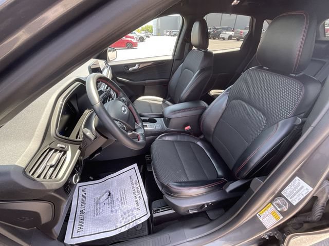 Certified 2024 Ford Escape ST-Line AWD/4WD image 12