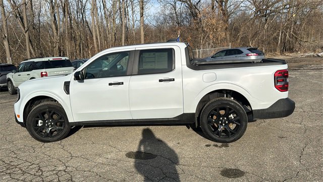 Certified 2025 Ford Maverick XLT w/ XLT Luxury Package image 6