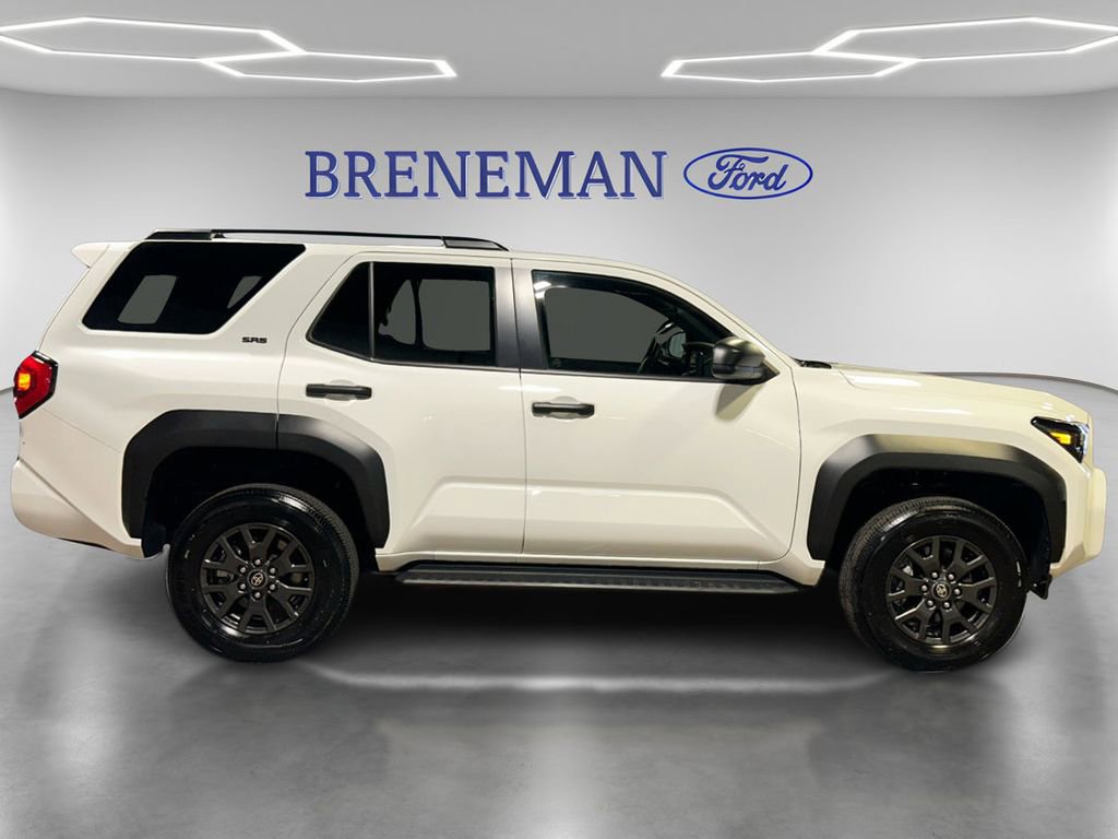 Used 2025 Toyota 4Runner SR5 AWD/4WD image 4