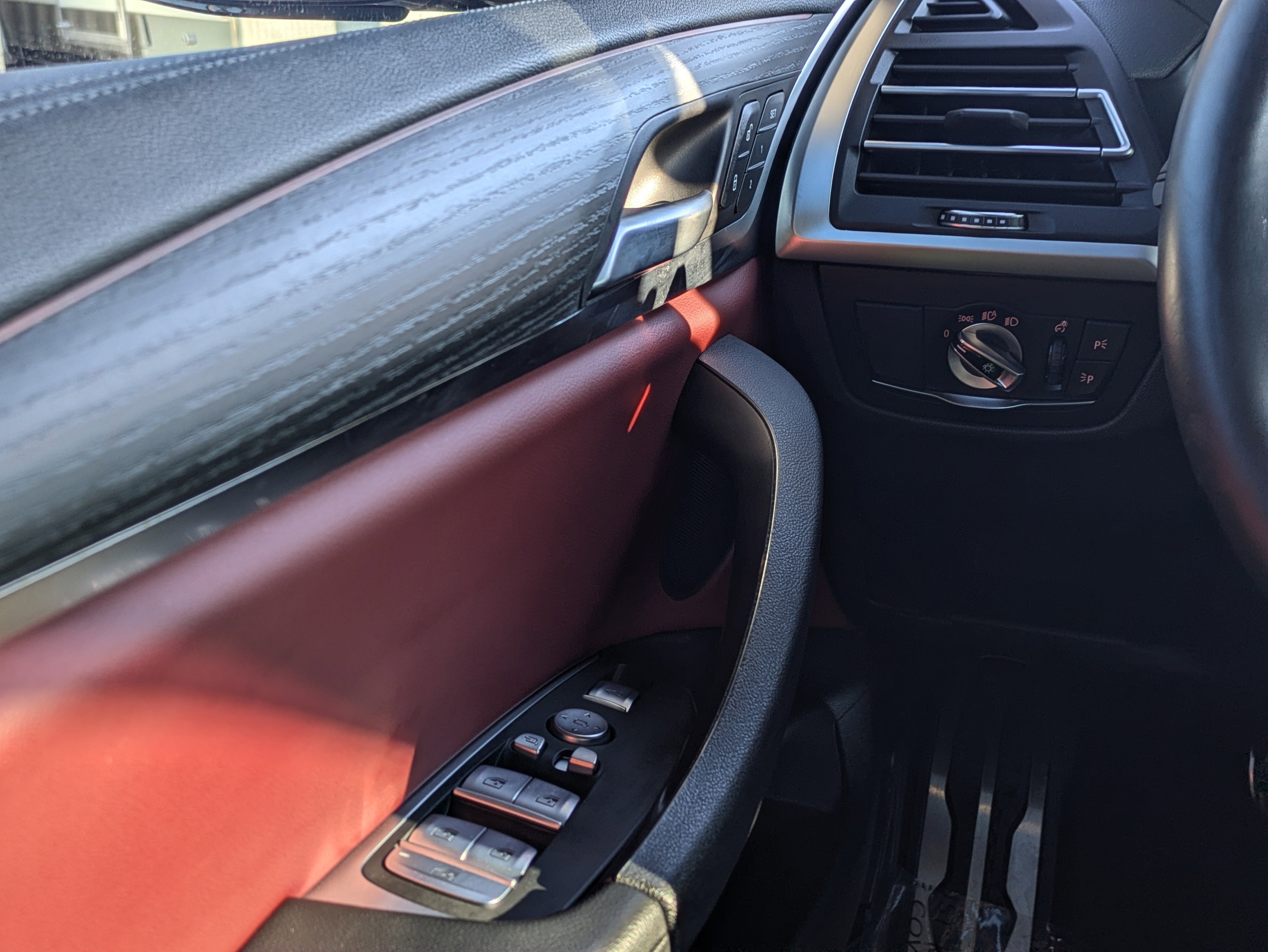 Used 2022 BMW X3 sDrive30i w/ M Sport Package image 25