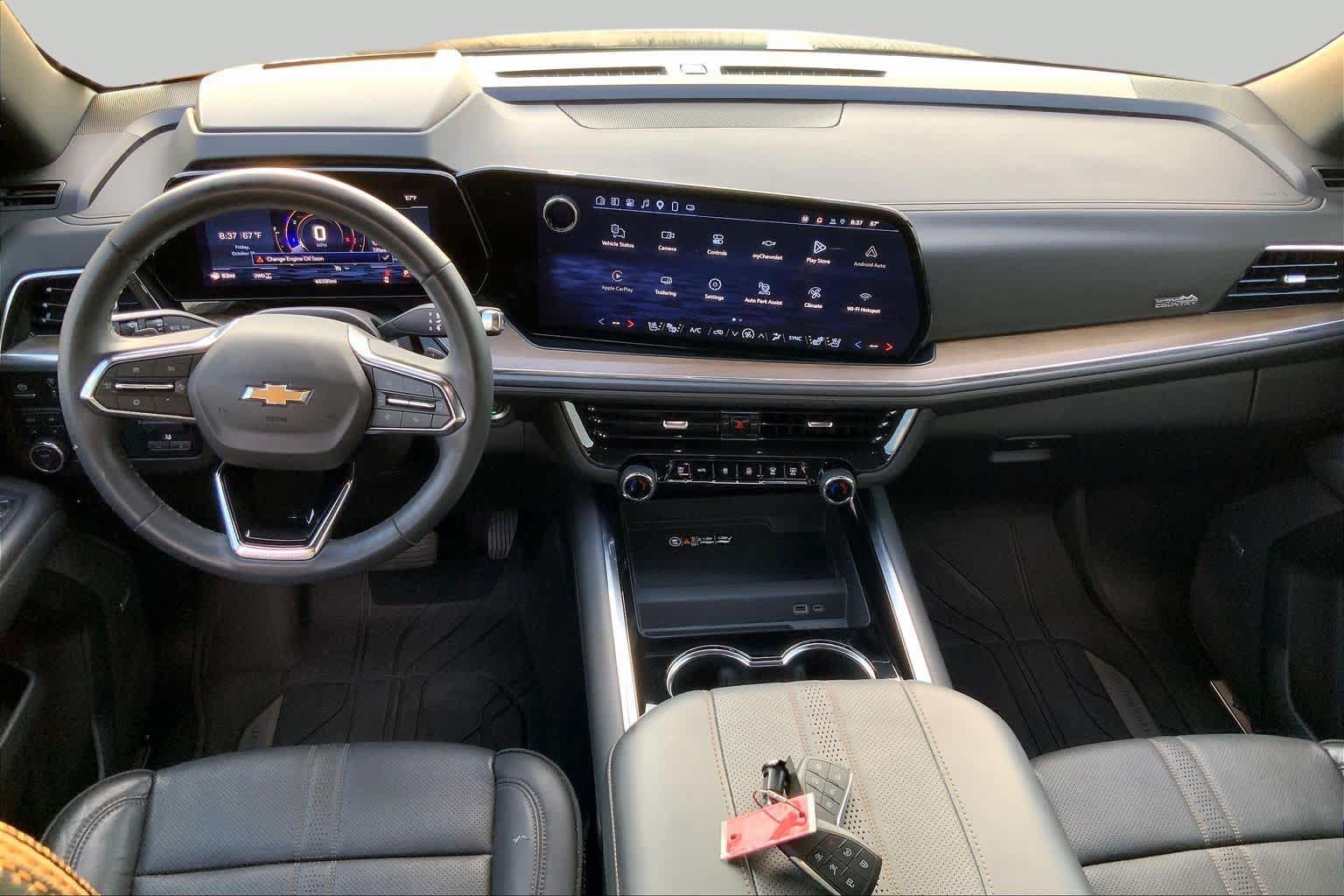 Used 2025 Chevrolet Tahoe High Country AWD/4WD image 15