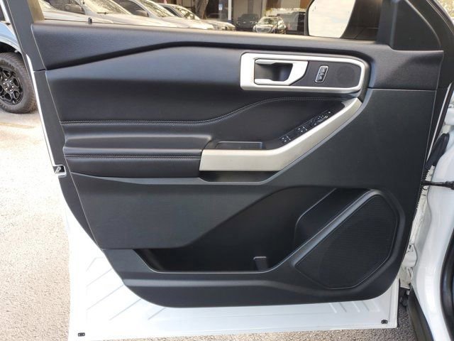 Certified 2023 Ford Explorer XLT w/ Equipment Group 202A image 18