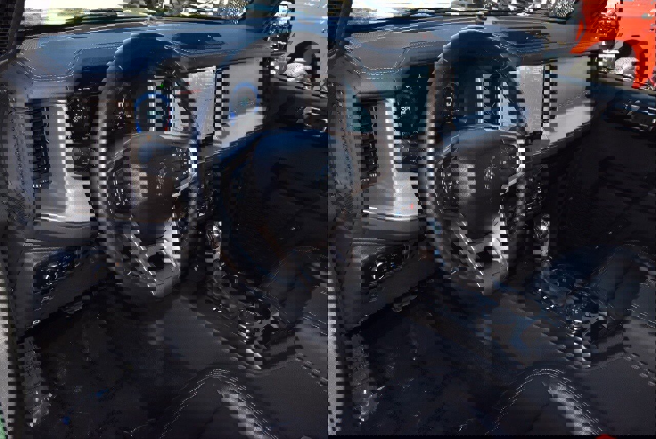 Certified 2025 Ford Bronco Outer Banks image 39