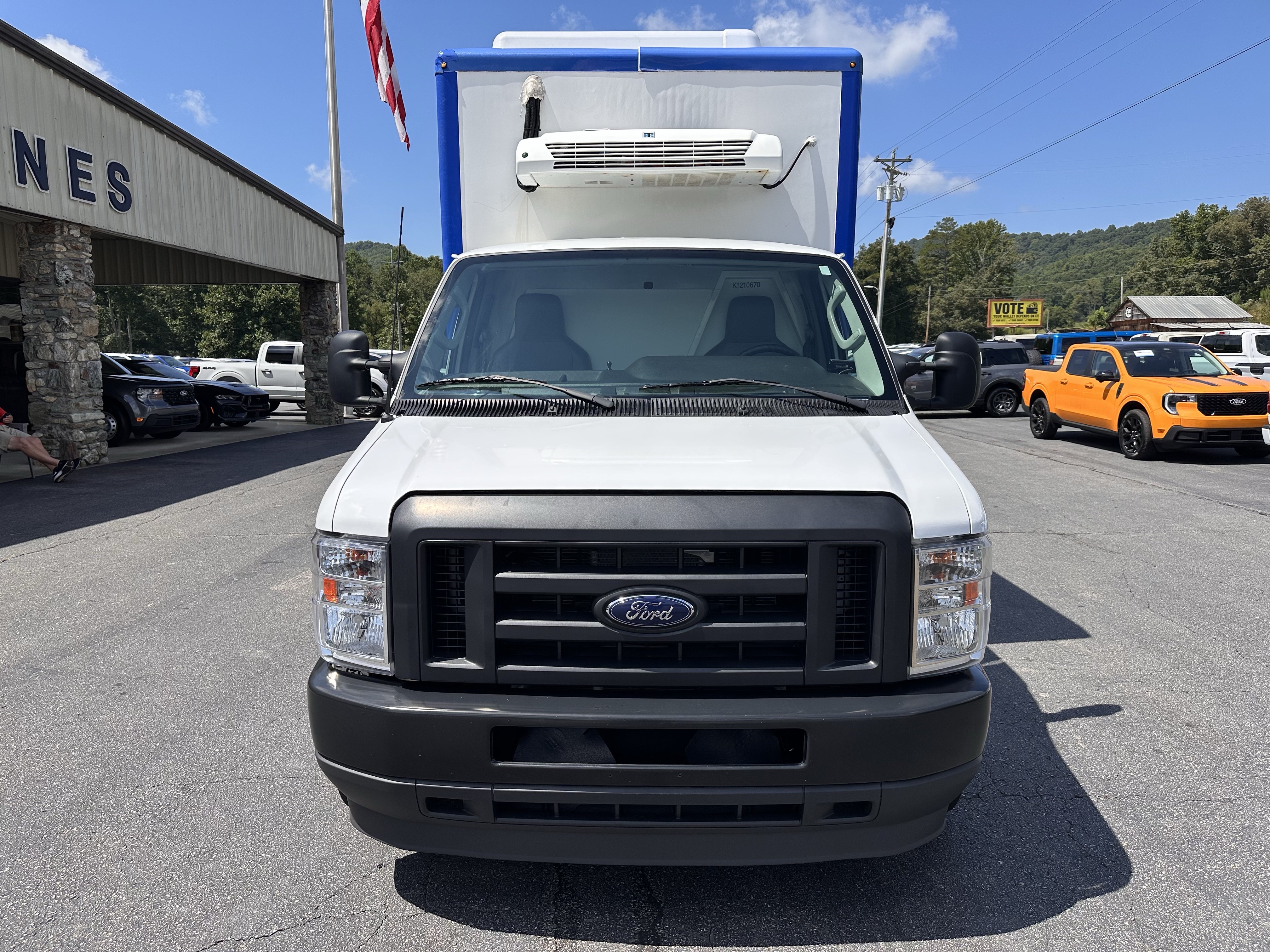Certified 2024 Ford E-350 and Econoline 350 Super Duty w/ Power Windows & Locks Group RWD image 3