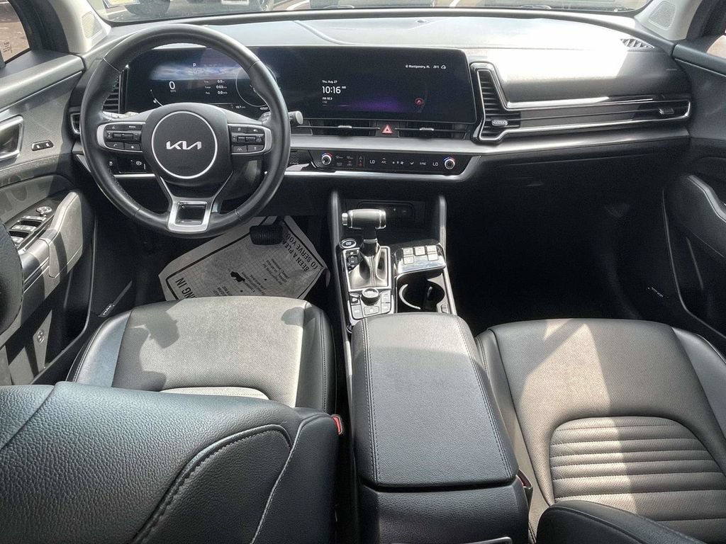 Used 2024 Kia Sportage SX FWD image 11