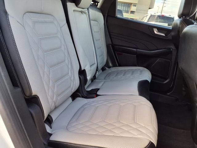 Certified 2023 Ford Escape SE w/ PHEV Premium Package image 33