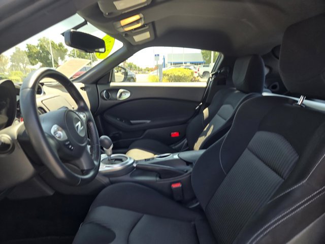 Used 2020 Nissan 370Z Coupe RWD image 26