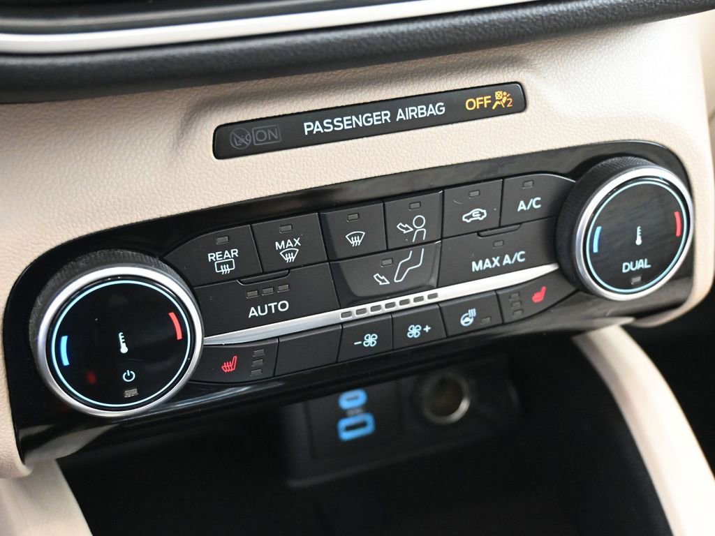 Certified 2022 Ford Escape SEL image 45