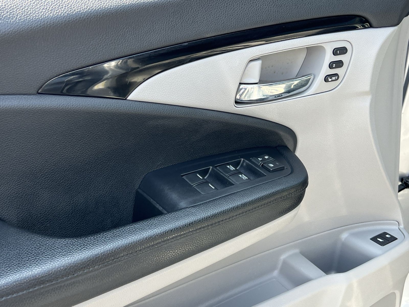 Used 2019 Honda Pilot Touring image 15