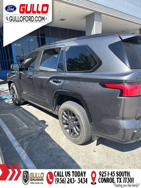 Used 2024 Toyota Sequoia Platinum AWD/4WD image 6