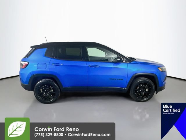 Used 2022 Jeep Compass Latitude w/ Sun and Sound Group AWD/4WD image 11