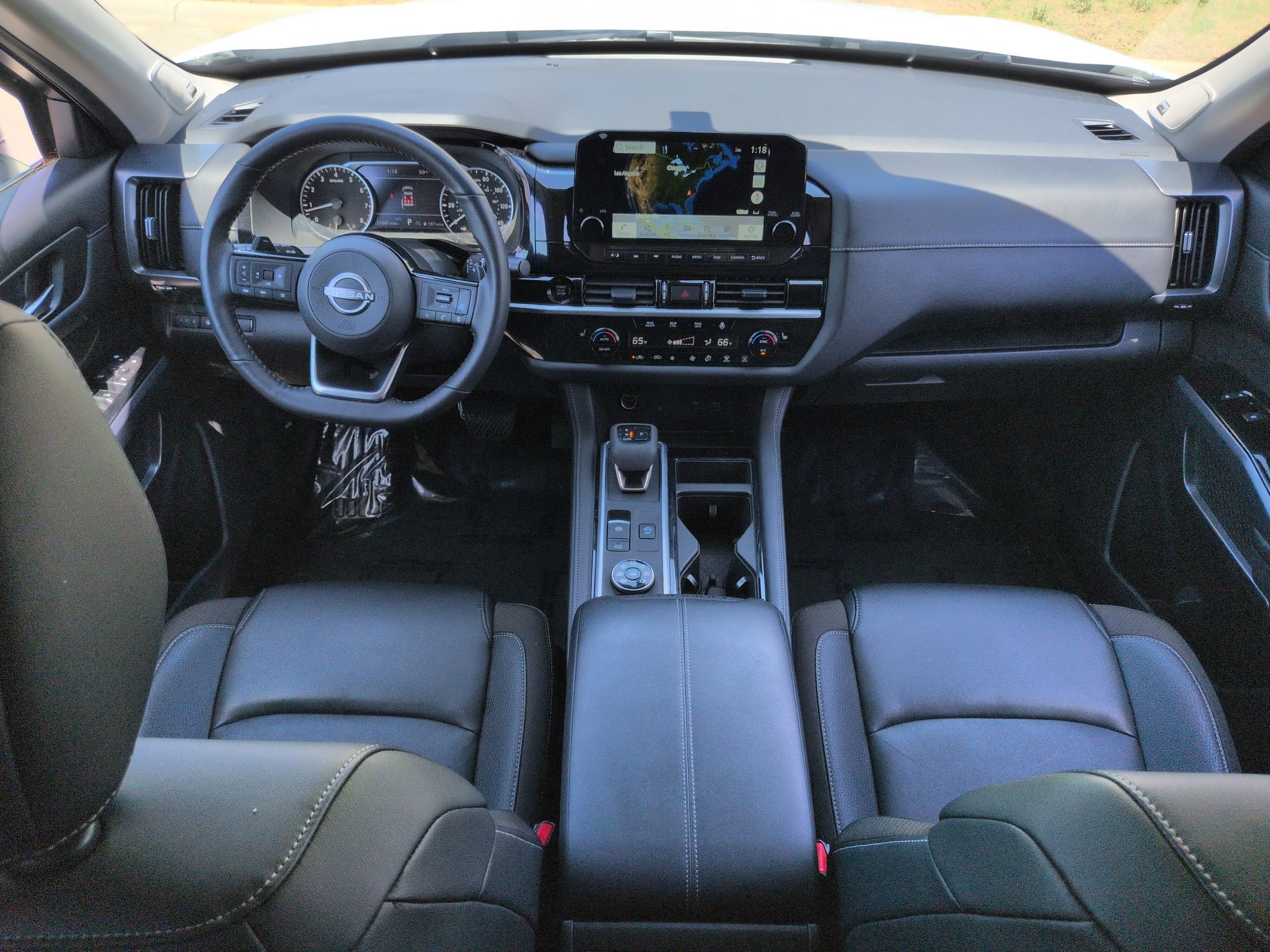 Used 2025 Nissan Pathfinder SL w/ SL Premium Package AWD/4WD image 32