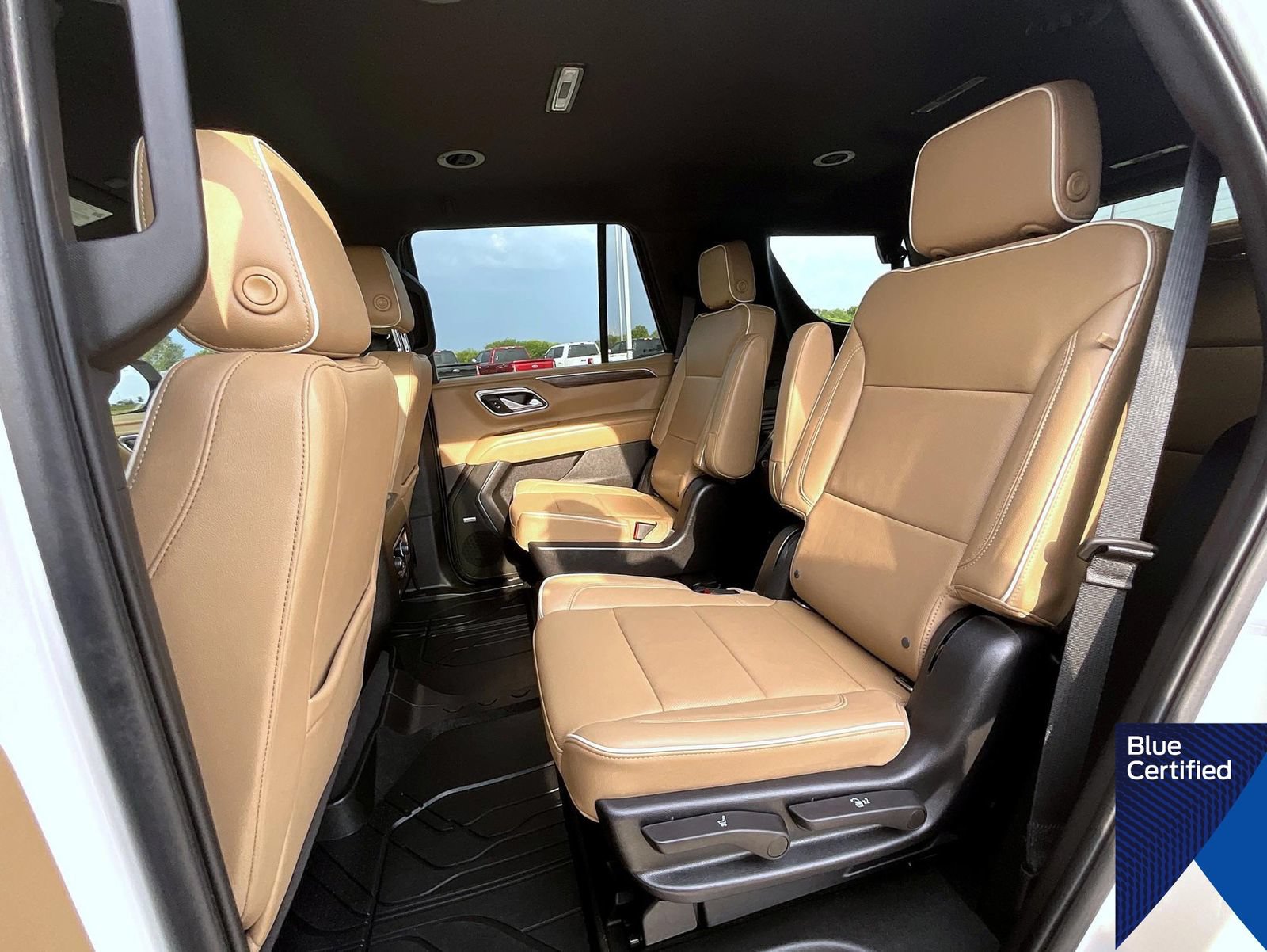 Used 2022 Chevrolet Tahoe Premier AWD/4WD image 22