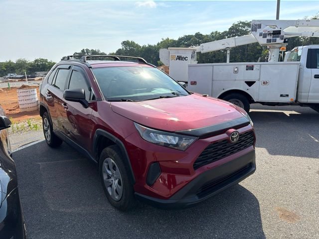 Used 2021 Toyota RAV4 LE FWD image 2