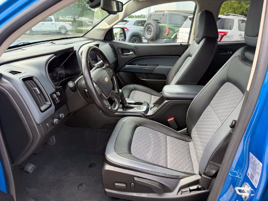 Used 2021 Chevrolet Colorado Z71 AWD/4WD image 17