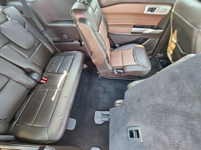 Certified 2022 Ford Explorer King Ranch w/ Class IV Trailer Tow Package RWD image 18