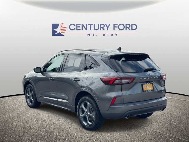 Certified 2023 Ford Escape ST-Line w/ Tech Pack #1 AWD/4WD image 4