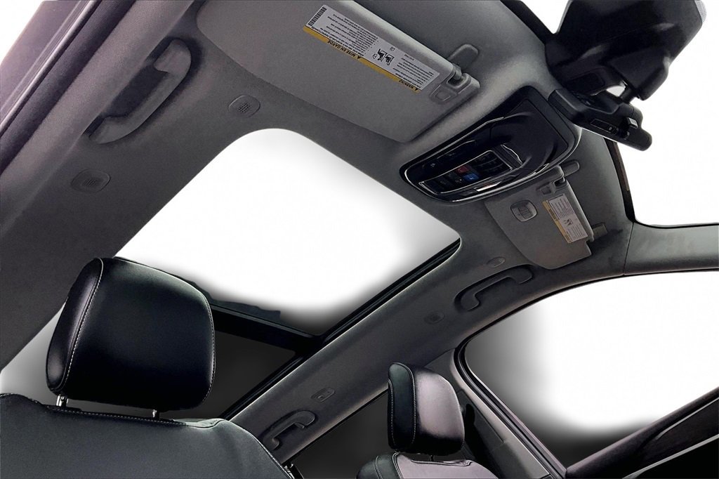 Used 2022 Jeep Grand Cherokee Limited 4xe w/ Luxury Tech Group II image 22