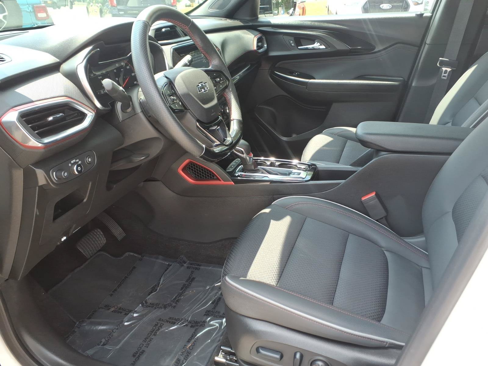 Used 2023 Chevrolet TrailBlazer RS w/ Convenience Package AWD/4WD image 10