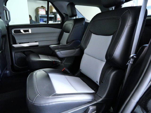 Certified 2023 Ford Explorer XLT w/ Equipment Group 202A AWD/4WD image 13