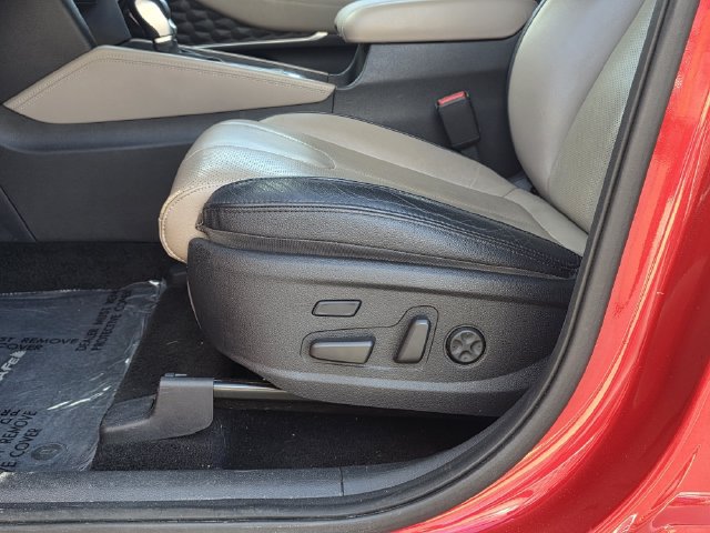Used 2020 Hyundai Santa Fe Limited FWD image 15