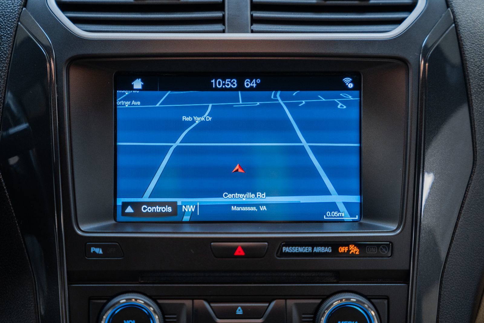 Certified 2017 Ford Explorer XLT w/ Equipment Group 202A image 21