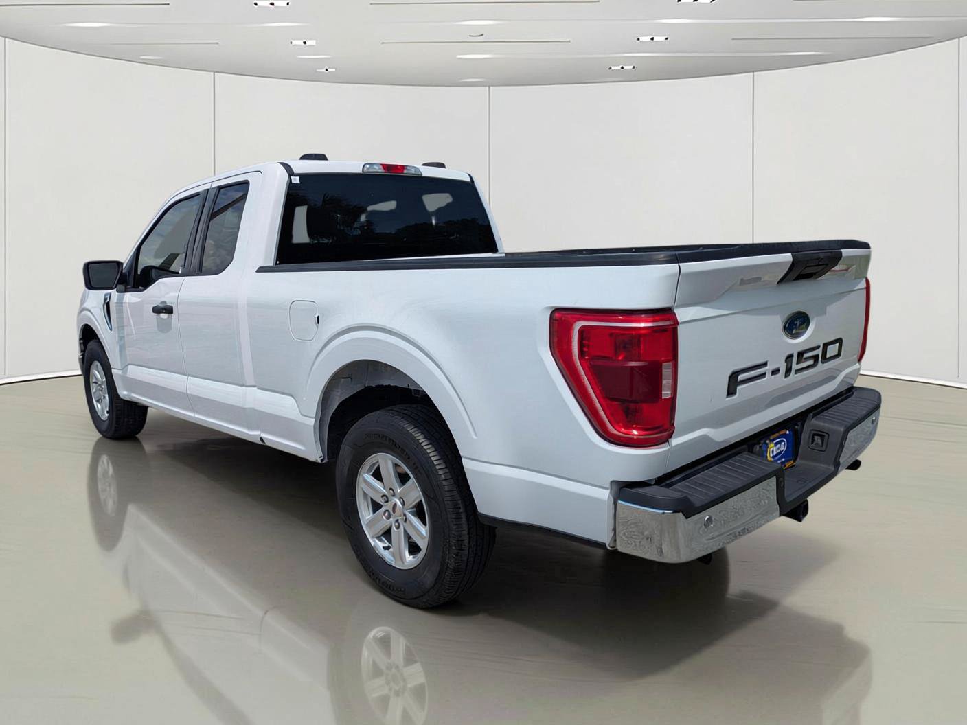 Certified 2022 Ford F150 XLT w/ Equipment Group 301A Mid RWD image 8