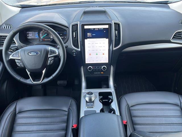 Certified 2024 Ford Edge SEL w/ Convenience Package AWD/4WD image 18