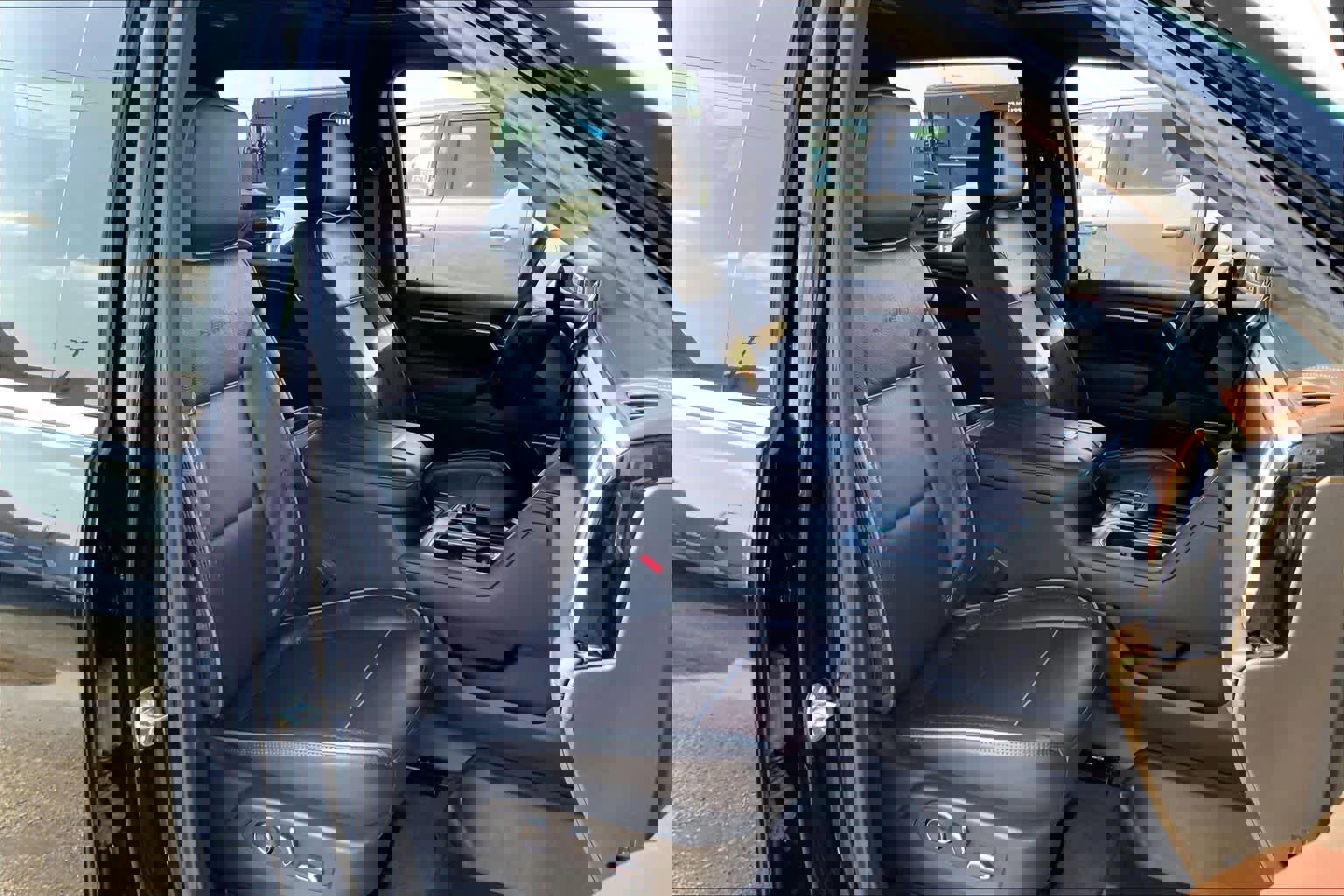 Used 2025 GMC Sierra 2500 Denali w/ Denali Reserve Package image 11