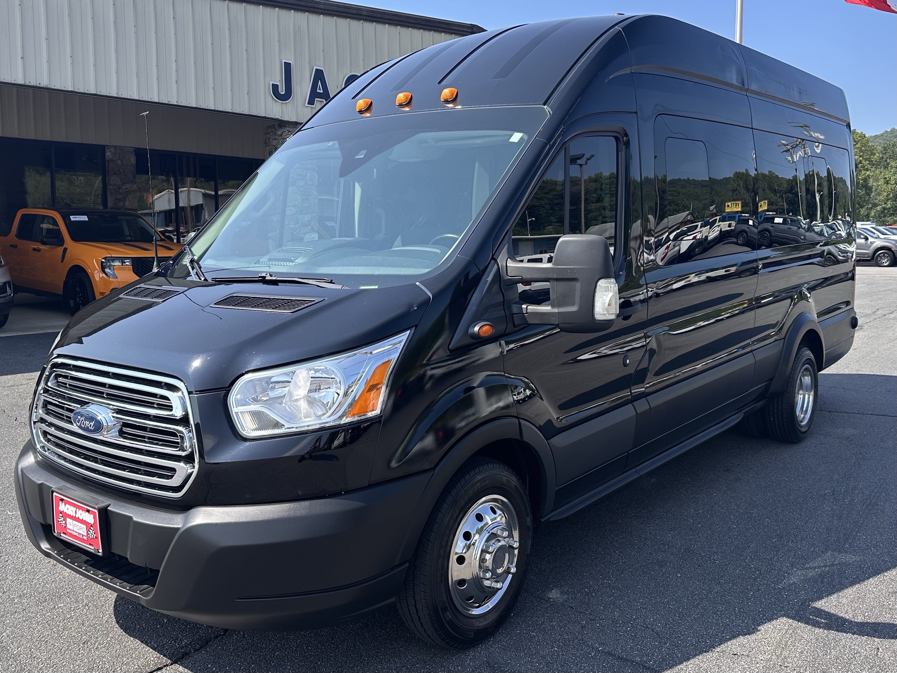 Certified 2019 Ford Transit 350 XLT RWD image 2