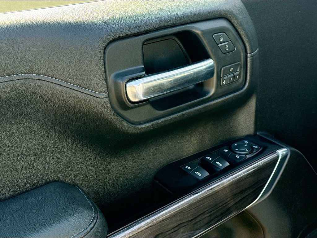 Used 2019 Chevrolet Silverado 1500 LTZ w/ LTZ Premium Package image 16