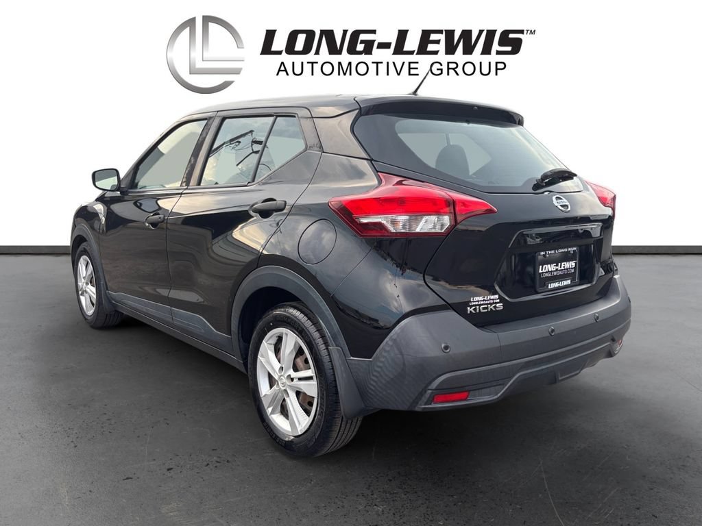 Used 2020 Nissan Kicks S FWD image 4