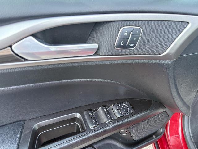 Certified 2017 Ford Fusion Energi SE image 11