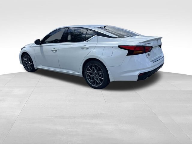 Used 2023 Nissan Altima 2.0 SR FWD image 7