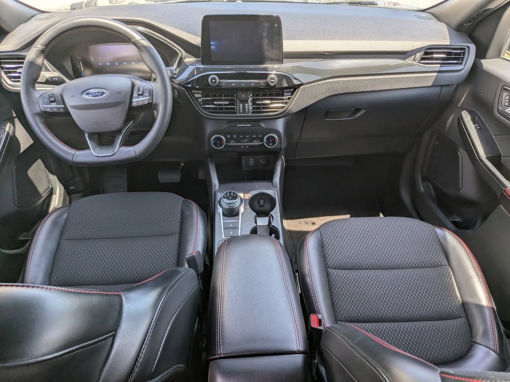 Certified 2025 Ford Escape ST-Line FWD image 11