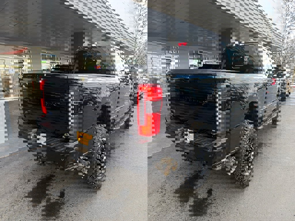 Certified 2025 Ford F350 Platinum w/ Tremor Off-Road Package image 13