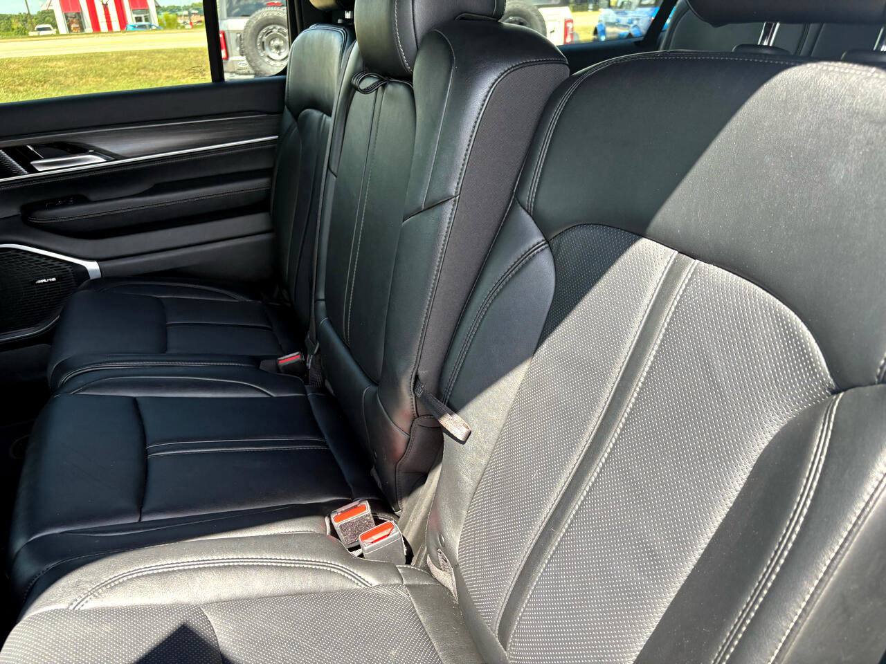 Used 2024 Jeep Wagoneer L Series II w/ Flexible Seating Group image 41