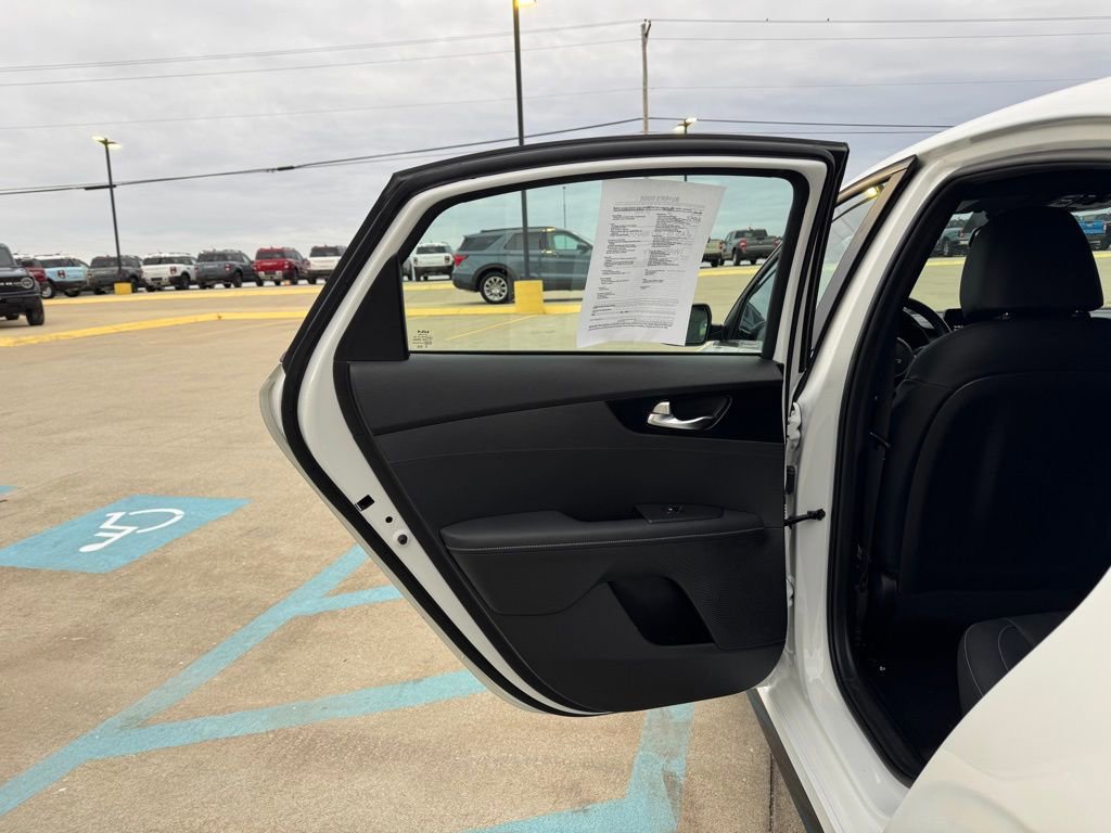 Used 2023 Kia Forte GT-Line w/ GT-Line Premium Package image 30