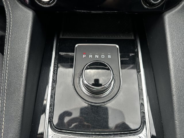 Used 2019 Jaguar F-PACE S AWD/4WD image 24