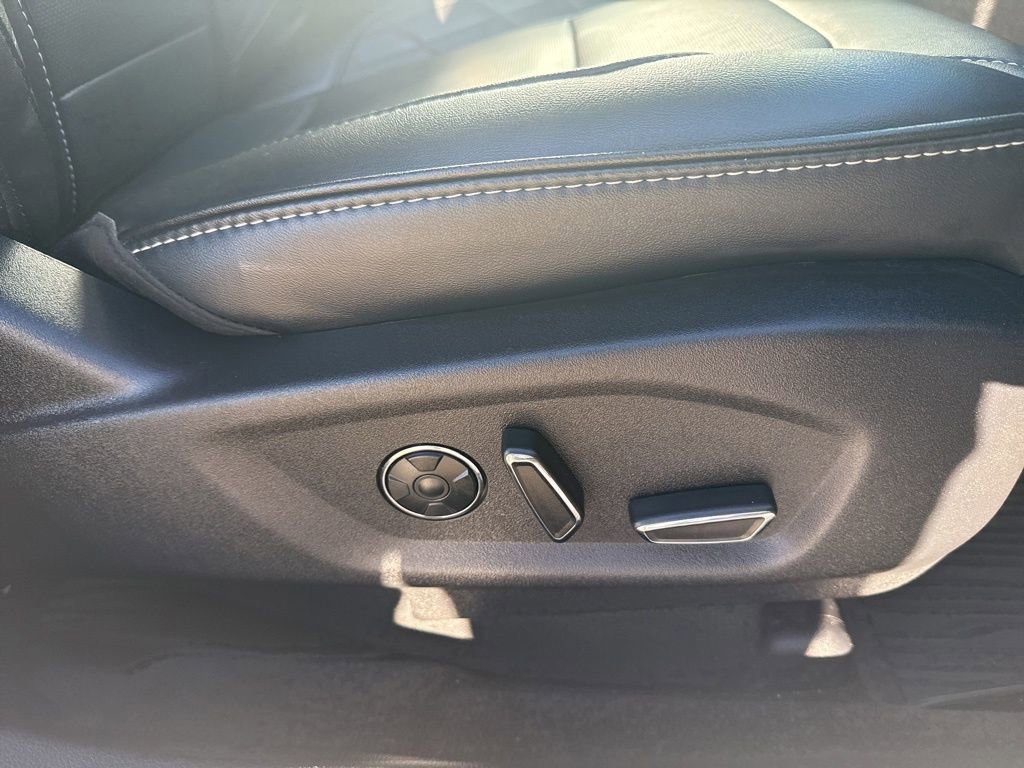 Certified 2017 Ford Explorer Platinum image 33