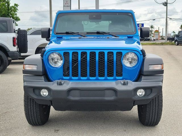 Used 2024 Jeep Wrangler Sport AWD/4WD image 2