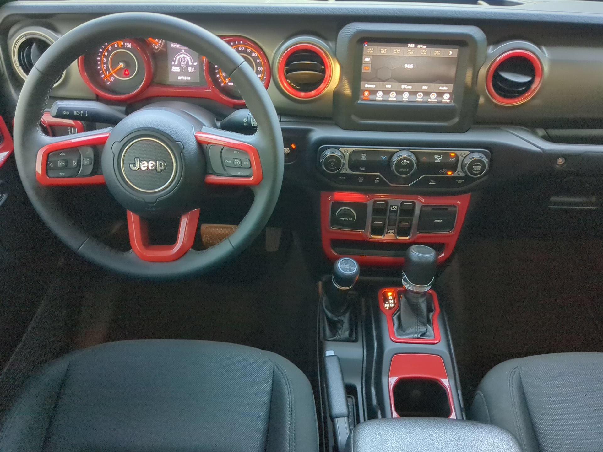 Used 2023 Jeep Gladiator Sport AWD/4WD image 50
